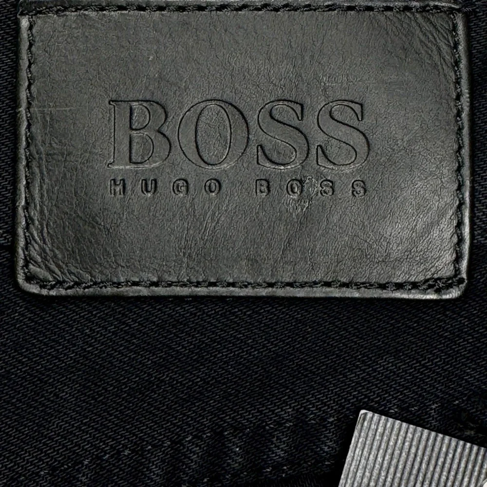 Vintage Hugo Boss Arkansas Straight Leg Jeans Mens 34x32 Made in Italy NWT Y2K